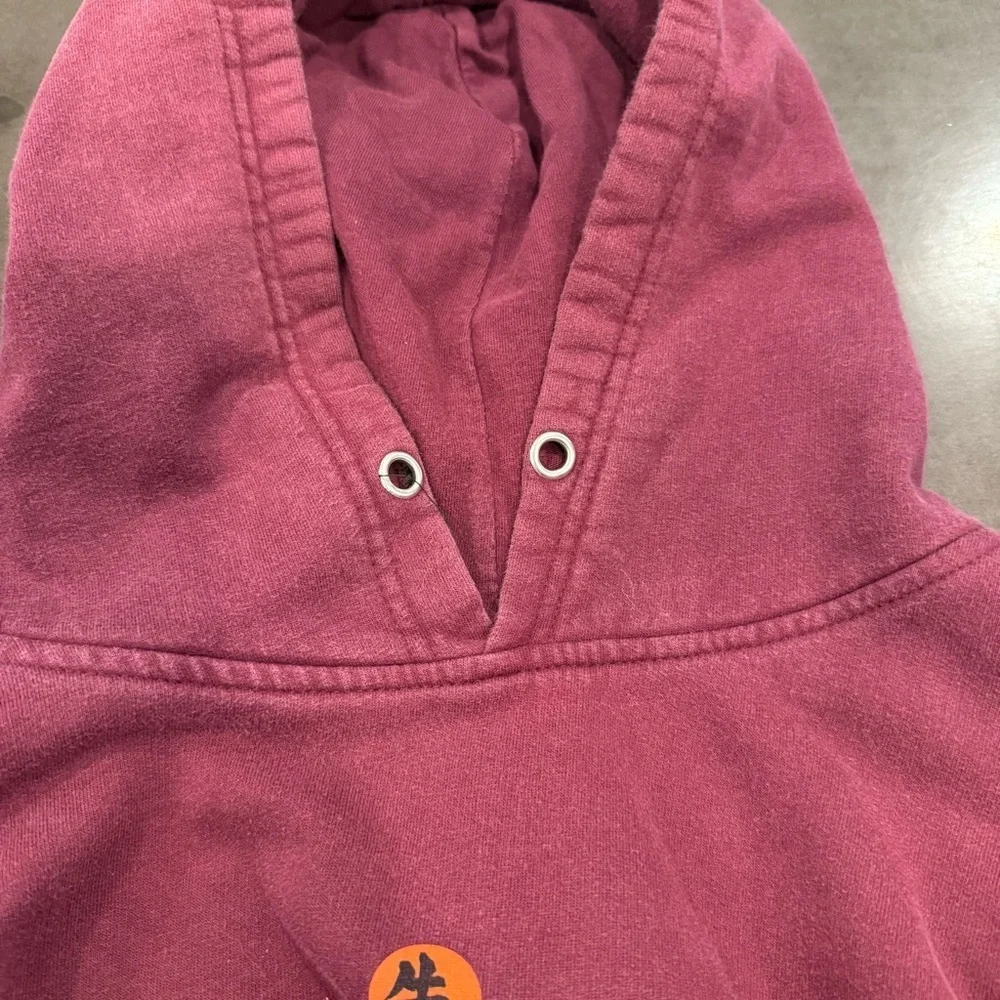 Men's Small Primitive X Naruto Shippuden Itachi Uchiha Burgundy Hoodie Anime